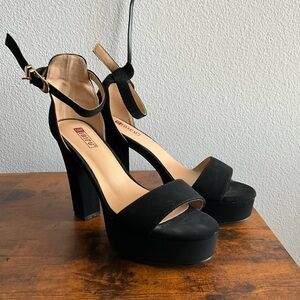 Elegant Black Platform Heels